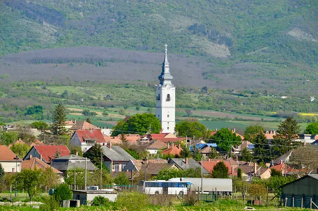 Paszto, Hungary